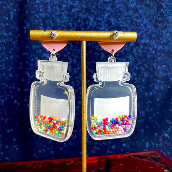 Poison pills skull earrings - Picture 5 of 11